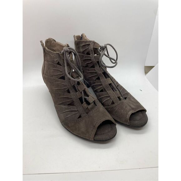 Earth Aurora Peep Toe Casual Bootie Women's Size  6.5 Brown Suede 2” Heel - Picture 1 of 13